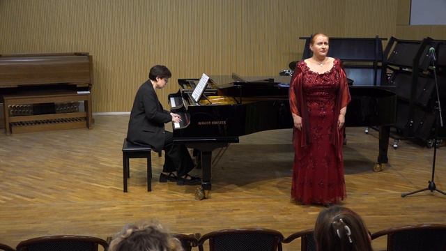 П. Чайковский, слова В. Соллогуба «Скажи, о чем в тени ветвей» смотреть онлайн