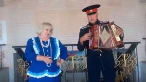 Казачья песня «Кругом горят лампадочки»
