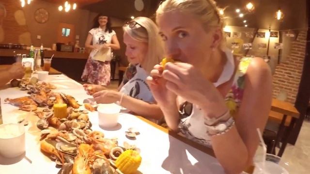 Лучший ресторан морепродуктов в Паттайе! The Best Seafood Restaurant in Pattaya! смотреть онлайн
