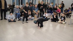 top8 10-13 до 3 лет опыта bboy Pulsar vs Артур - "СЛОЕНЫЙ ПИРОГ" break dance battle
