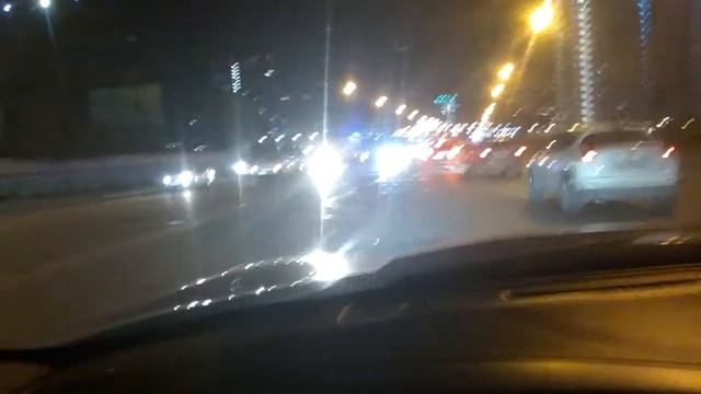 Новосибирск. Столкновение инфинити и форда на Октябрьской магистрали (29.09.2018) смотреть онлайн