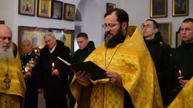 МОЛЕБНОЕ ПЕНИЕ О ЗДРАВИИ И ПОМОЩИ БОЖИЕЙ ВОЖДЕМ И ВОИНАМ ОТЕЧЕСТВА РОССИЙСКОГО И ДАРОВАНИИ ПОБЕДЫ