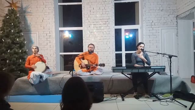 Mantra "om namo guru dev namo" (Dada Indrajiit) смотреть онлайн