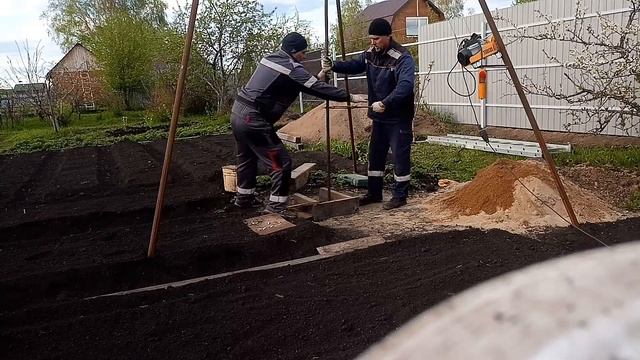 Скважина на воду . Бурим скважину Максиму день четвертый . смотреть онлайн