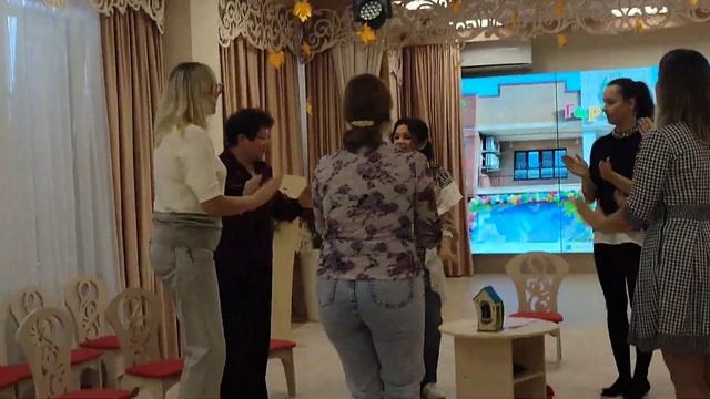 мастер класс на ложках,колокольчиках,мелодекломации,танцы,игры,театрализация.Рвбота с детками ОВЗ смотреть онлайн