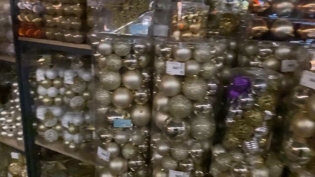 КУПИЛИ ЁЛКУ?ЛЮБЧИК ЛУЧШИЙ?#ёлка #Украина #семья# влоги смотреть онлайн