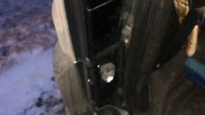 Паджеро 4, устранение стука задней двери