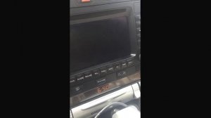 Что с мониторам? Мигает и не включается (