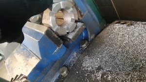 Как это сделано? корончатая гайка.