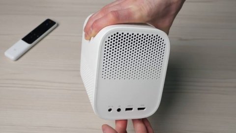 Проектор или телевизор? Обзор дешевого проектора от Xiaomi - Mi Smart Compact Projector