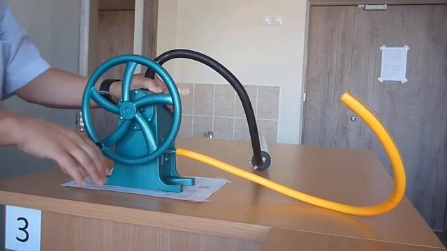 Охлаждение воздуха в трубке Ньютона при его адиабатном расширении смотреть онлайн