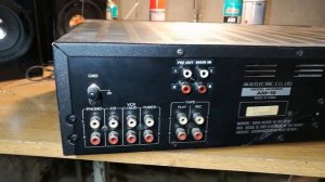 Внедряем в усилитель AKAI AM-16 входы для подключения эквалайзера.