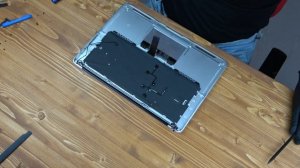 MacBook A1466 (2015 Ortası) Klavye ve Pil Değişimi