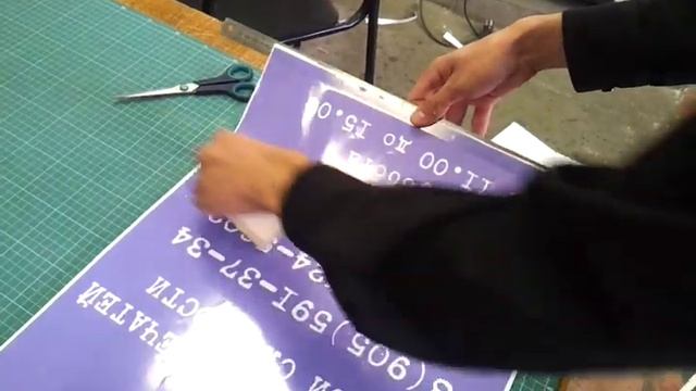Накатка самоклеющейся пленки на пластик
