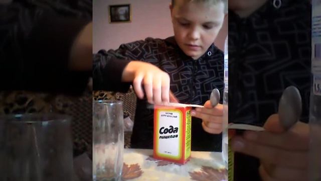 Как сделать светящуюся житкость в домашних условия смотреть онлайн