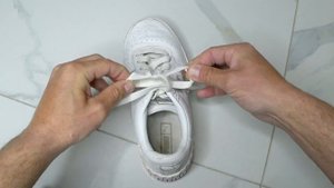 Как Быстро завязать ШНУРКИ на Бантик  за 1 - 2 секунды!  Способ о котором Ты должен знать!