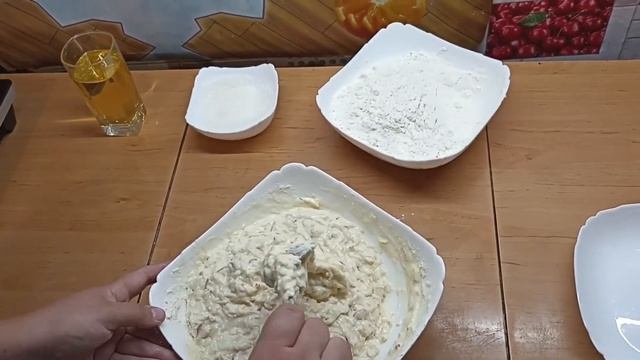 Оладьи с яблоками. смотреть онлайн