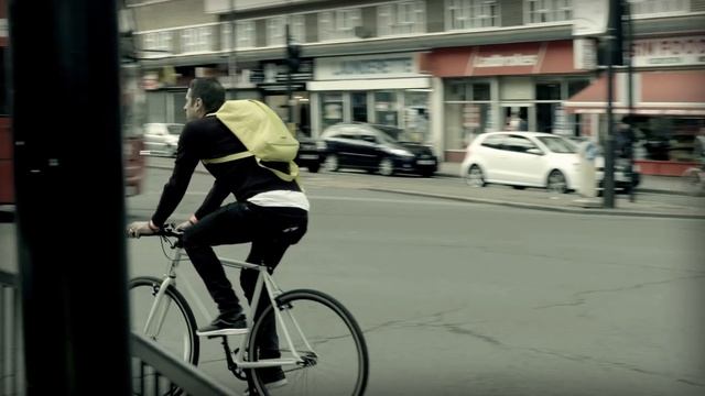 How to position yourself on the road correctly when cycling | Commute Smart смотреть онлайн