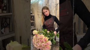 Розовые розы в букете «Ла Бель»