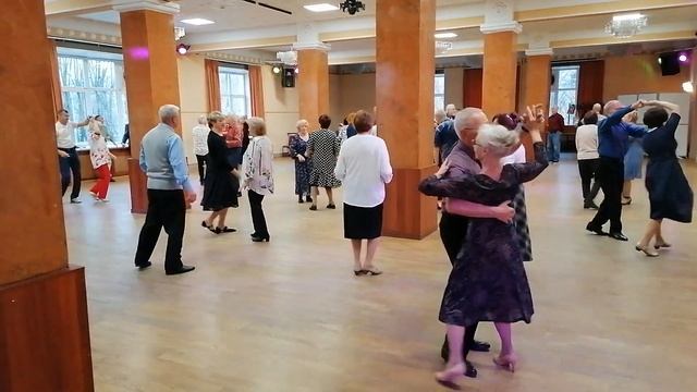 Ретро танцы в ДК Нагорный старое доброе Диско 80х