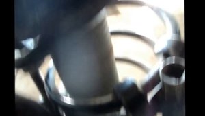 Замена пыльников передних стоек на автомобиле Ниссан Примера Р12
