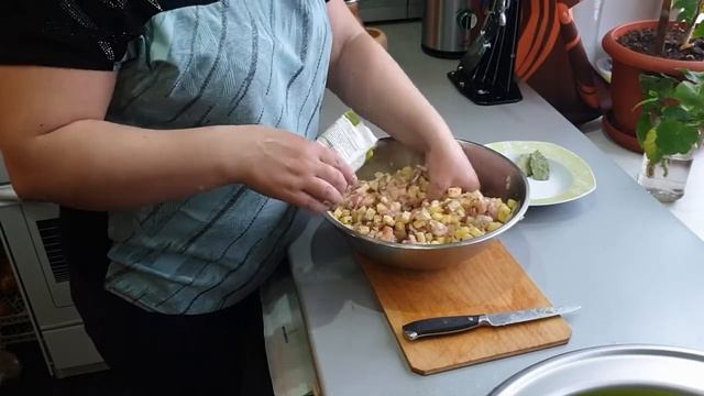 МЯСНОЙ ПИРОГ .Как приготовить пирог с мясом и картофелем#выпечка#курник с курицей смотреть онлайн