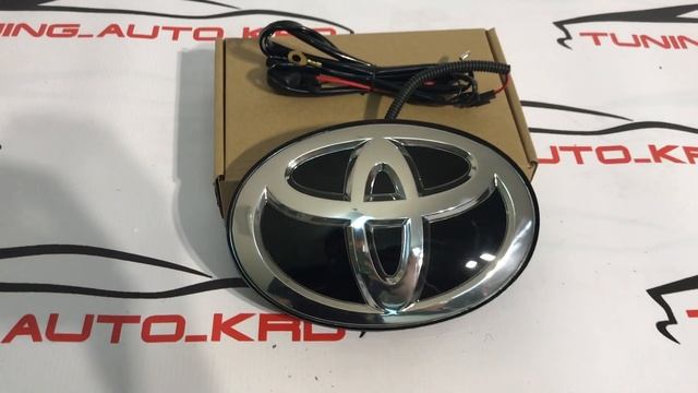 Эмблема в решетку радиатора Toyota Land cruiser 200 c 2016 года LED смотреть онлайн