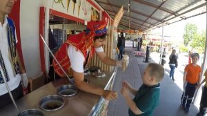 Очень смешное видео! Герман))) Фокус с мороженое! Продавец мороженое в Турции! Отдых в Туран Принц!