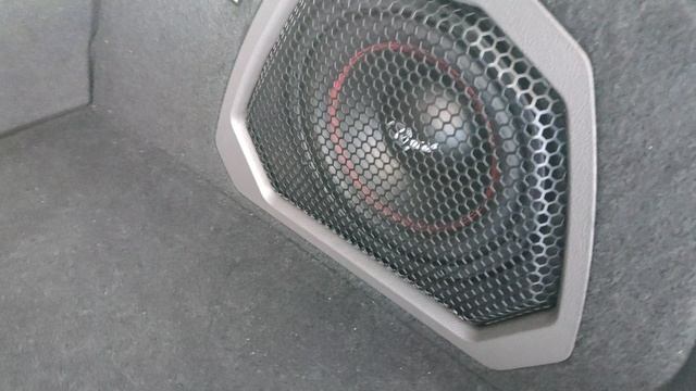 Короб стелс Haval F7 / F7X с динамиком Challenger OPUS SD-250BX смотреть онлайн