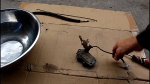 Как открыть крышку багажника и оживить замок на Toyota Noah 3S FE Тойота Ноах 2000 года