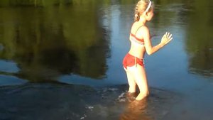 мам, а раки под водой плавают?)))...