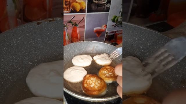 ОЛАДЬИ НА КЕФИРЕ!!!#оладушкинакефире