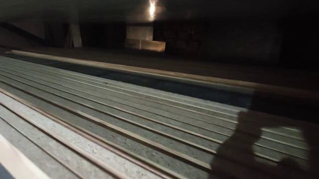 Декоративные стеновые панели рейками из ясеня для кафе + комоды + барстойка смотреть онлайн