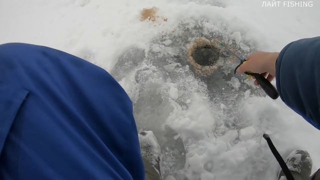ОЧУМЕЛАЯ ПЛОТВА!!! Ловля плотвы на мормышку. Зимняя рыбалка 2022