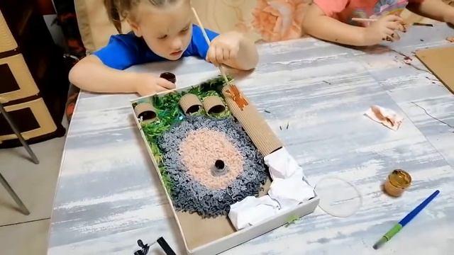 ТРИ СУПЕР ОСЕННИЕ ПОДДЕЛКИ .ДЕРЕВО ДУБ. ЕЖИК ИЗ НИТОК. ДОМ ИЗ ЖОЛУДЕЙ.ВСЕ ИЗ ПРИРОДНОГО МАТЕРИАЛА..