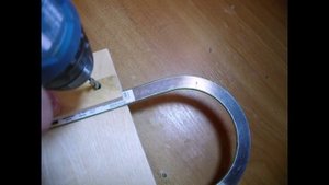 Приспособление для зажима пилки на ручном лобзике
