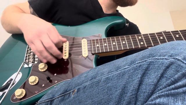 Fender Stratocaster Highway One смотреть онлайн