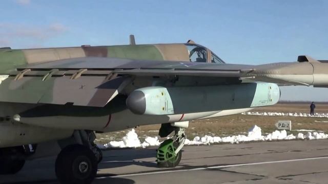 Командирские полеты экипажей штурмовиков Су-25 и вертолетов Ка-52 смотреть онлайн