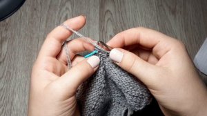 Глубокий V-образный вырез и проймы в реглане-погоне. Очень подробный мастер-класс / МК