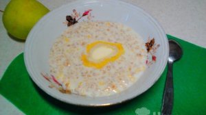 Каша из пяти злаков на молоке с маслом