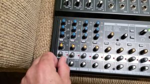 Mackie Mix12FX Problem