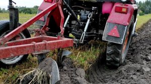 Пахота минитрактором Шифенг 244 под сидерати