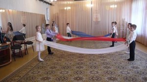 Танец с полотнами