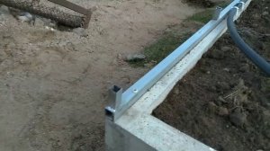 Теплица с автоматическим поливом и проветриванием.