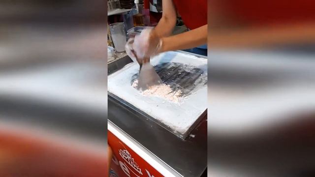Прогулка по Анапе. Жареное мороженое.