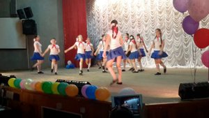 Танец пионерок