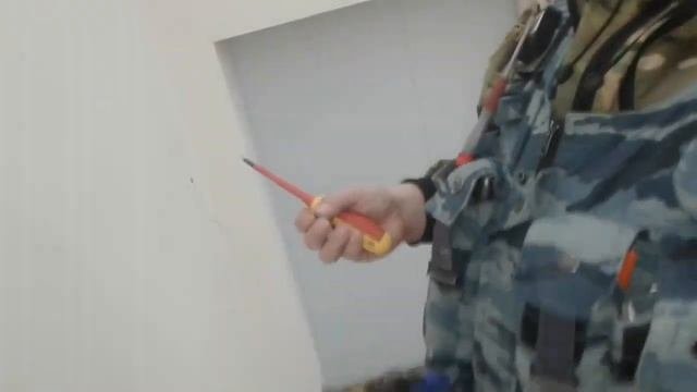 Защита приборов в спортзал.
