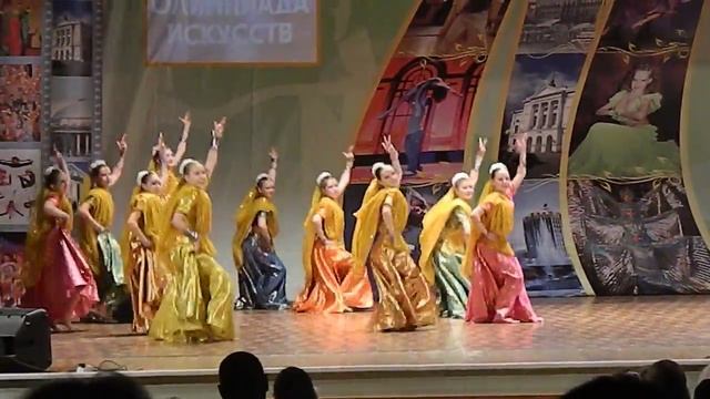 Индийский народный танец. Коллектив индийского танца "Чандни"