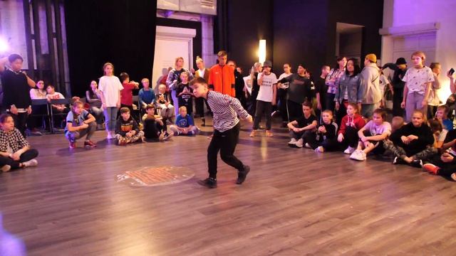 hip-hop отбор (фрагмент) - Hip Hope Dance Battle 2018 смотреть онлайн