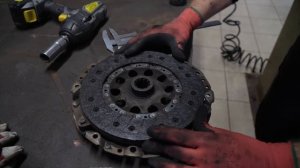 МЕНЯЕМ СЦЕПЛЕНИЕ НА BMW E46!